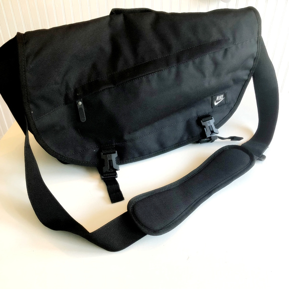nike cordura messenger bag